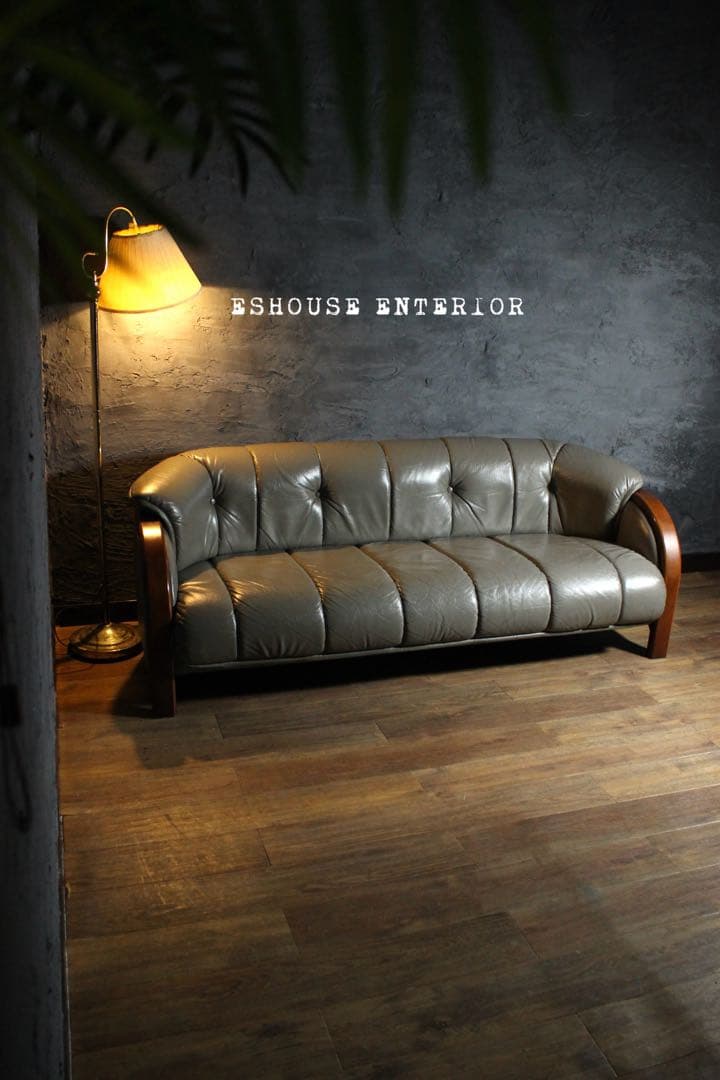 首都圏送無料〜オールドカラー&デザイン　本革　オーク肘掛け　3人掛け　美　ソファ