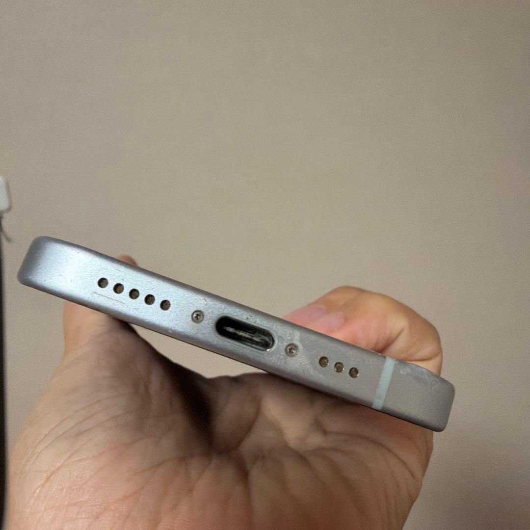 iPhone15 128GB 本体