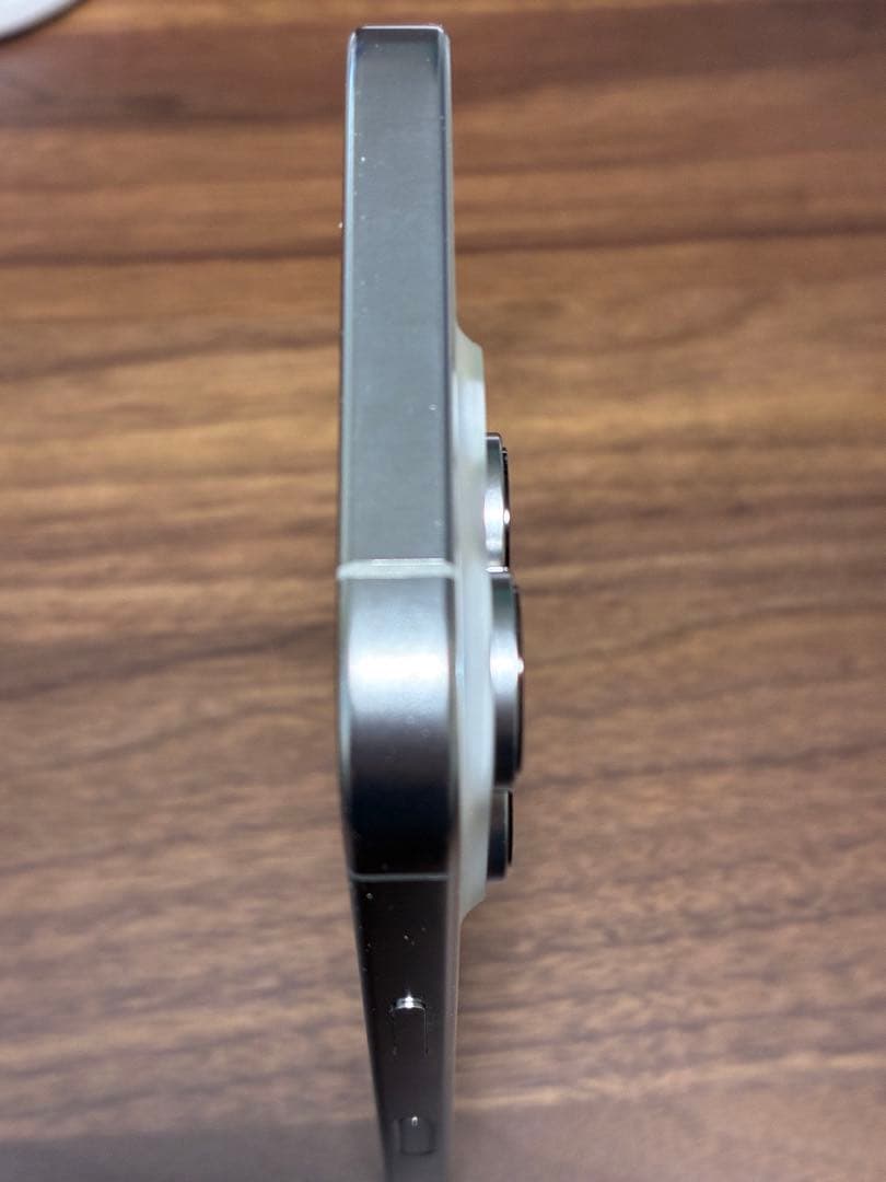 スマートフォン本体 J