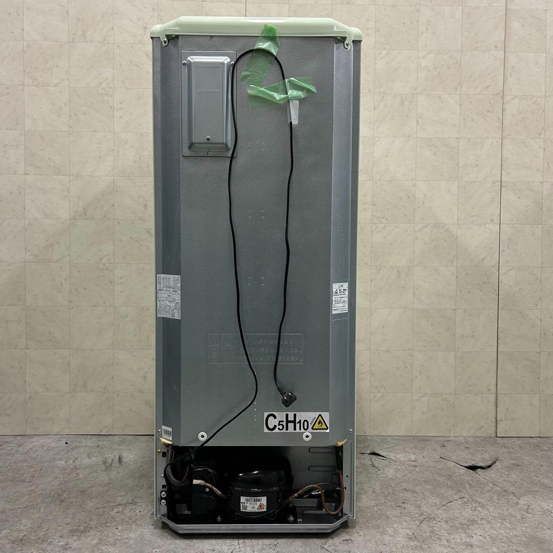 送料無料&一部地域は5000円引き！女性に人気のレトロ調冷蔵庫 20年製 ！