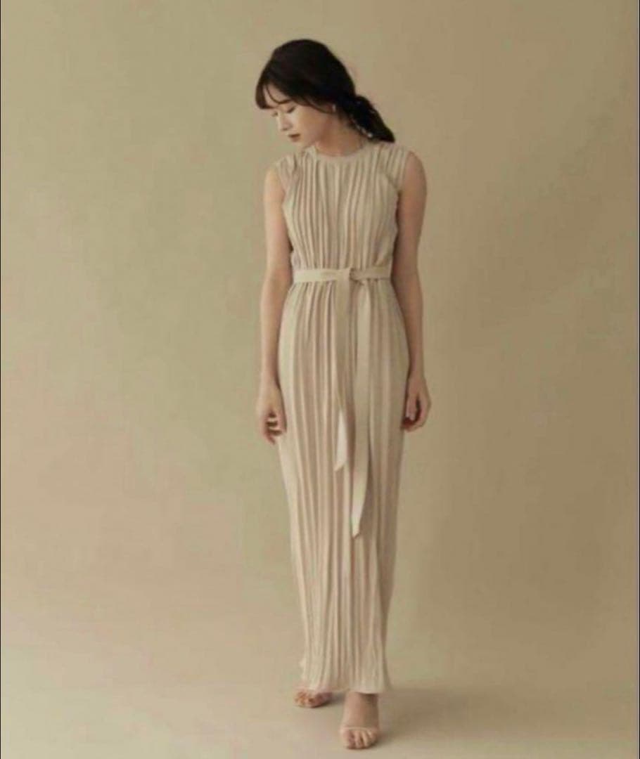 l’or ロル　Belted Pleats Dress