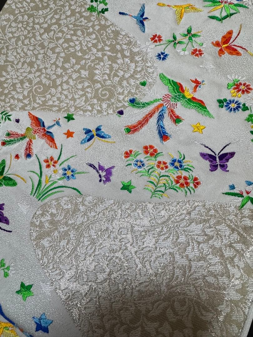 【銘品美品】西陣老舗機元「植山茂八織物」白地 唐織刺繍 紋織「花喰い鳥文図」