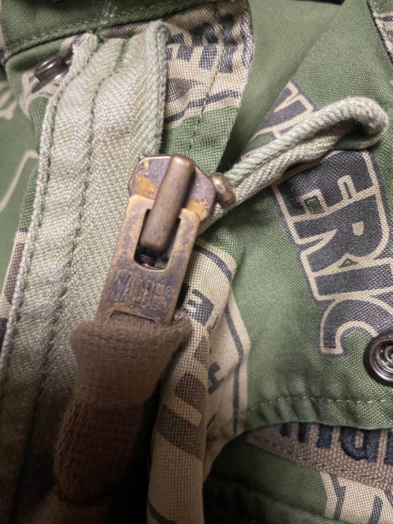 最終お値下げ　　HYSTERIC GLAMOUR ベスト Lサイズ カーキー