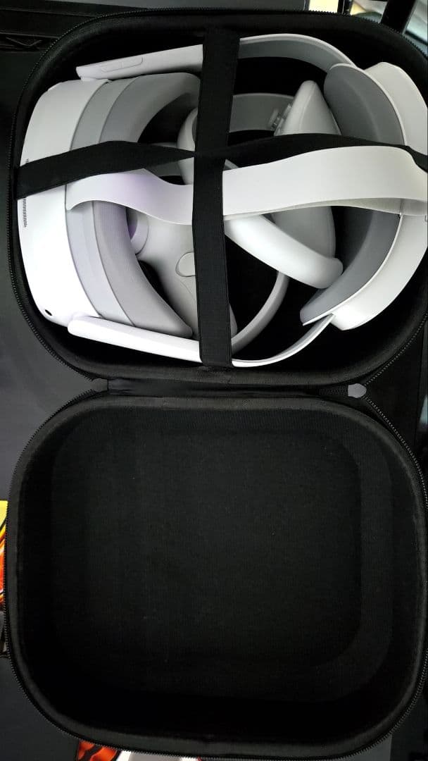 pico4 128GB VRヘッドセット 中古 外箱なし キャリーケース付き