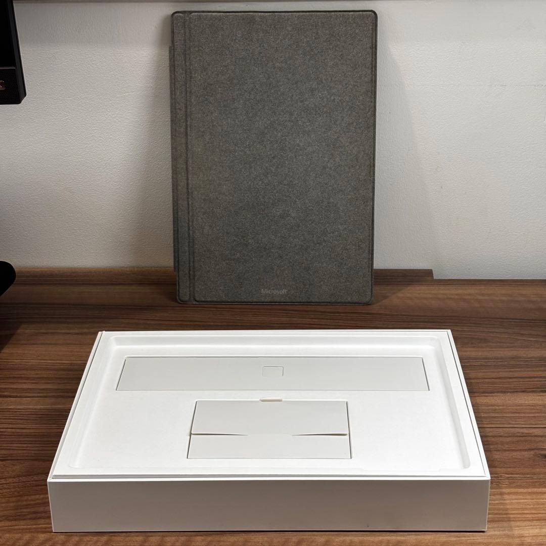 A*a様 Surface Pro 6 (i5/8GB) キーボード・純正ペン付