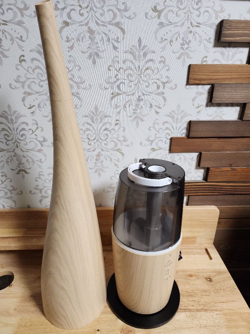 美品【ドウシシャ】ハイブリッド色加湿器　タワー　木目　アロマ