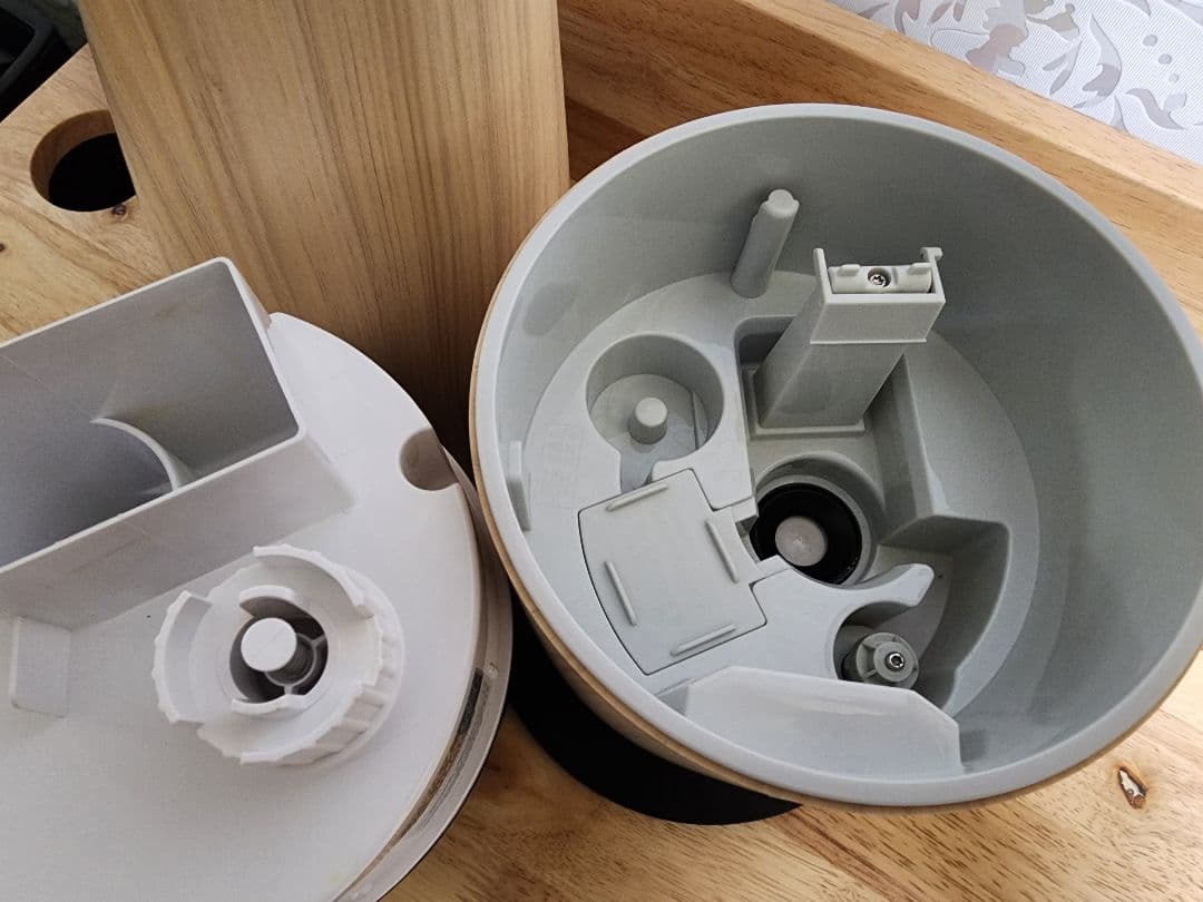 美品【ドウシシャ】ハイブリッド色加湿器　タワー　木目　アロマ