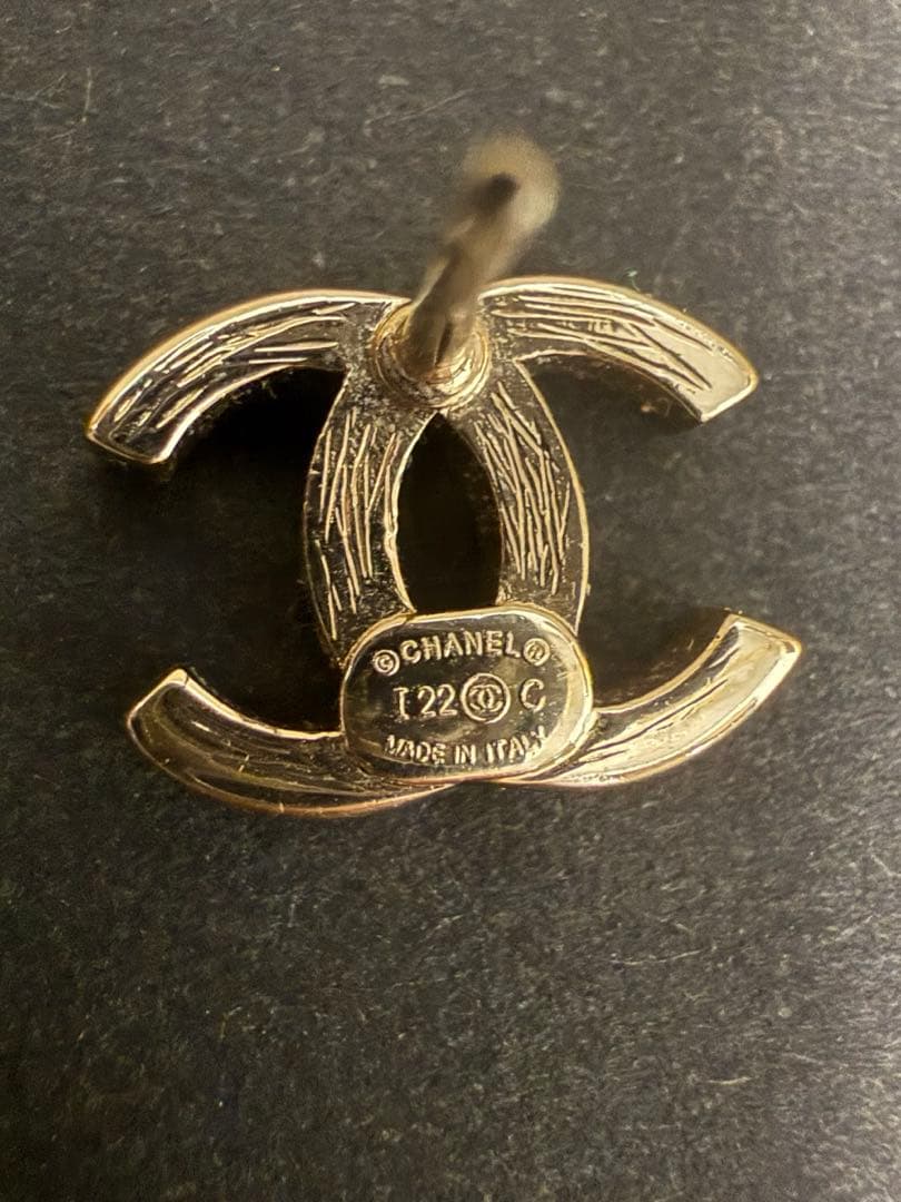 専用　　CHANEL CCロゴピアス（片耳用）