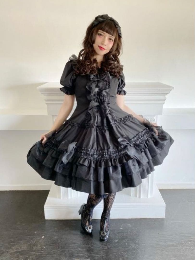 フィジカルドロップ フリルドレス 黒無地ミニ丈