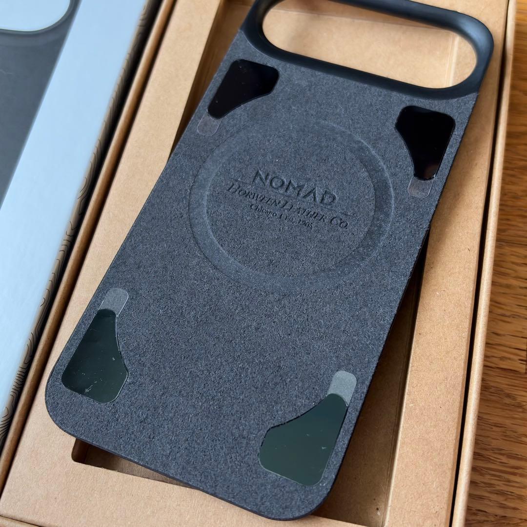 iPhoneアクセサリー NOMAD Magnetic Leather Back - iPhone Air