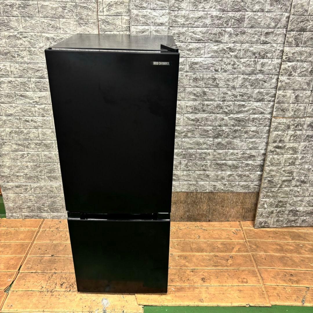 82 冷蔵庫　小型 ブラックカラー　2024年製　一人暮らし　洗濯機も有　大人気