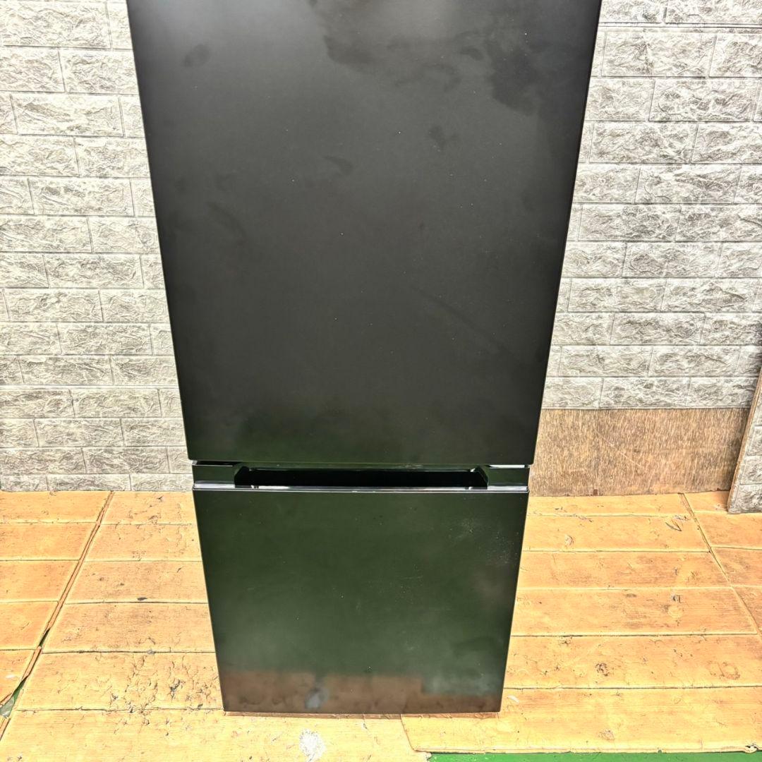 82 冷蔵庫　小型 ブラックカラー　2024年製　一人暮らし　洗濯機も有　大人気