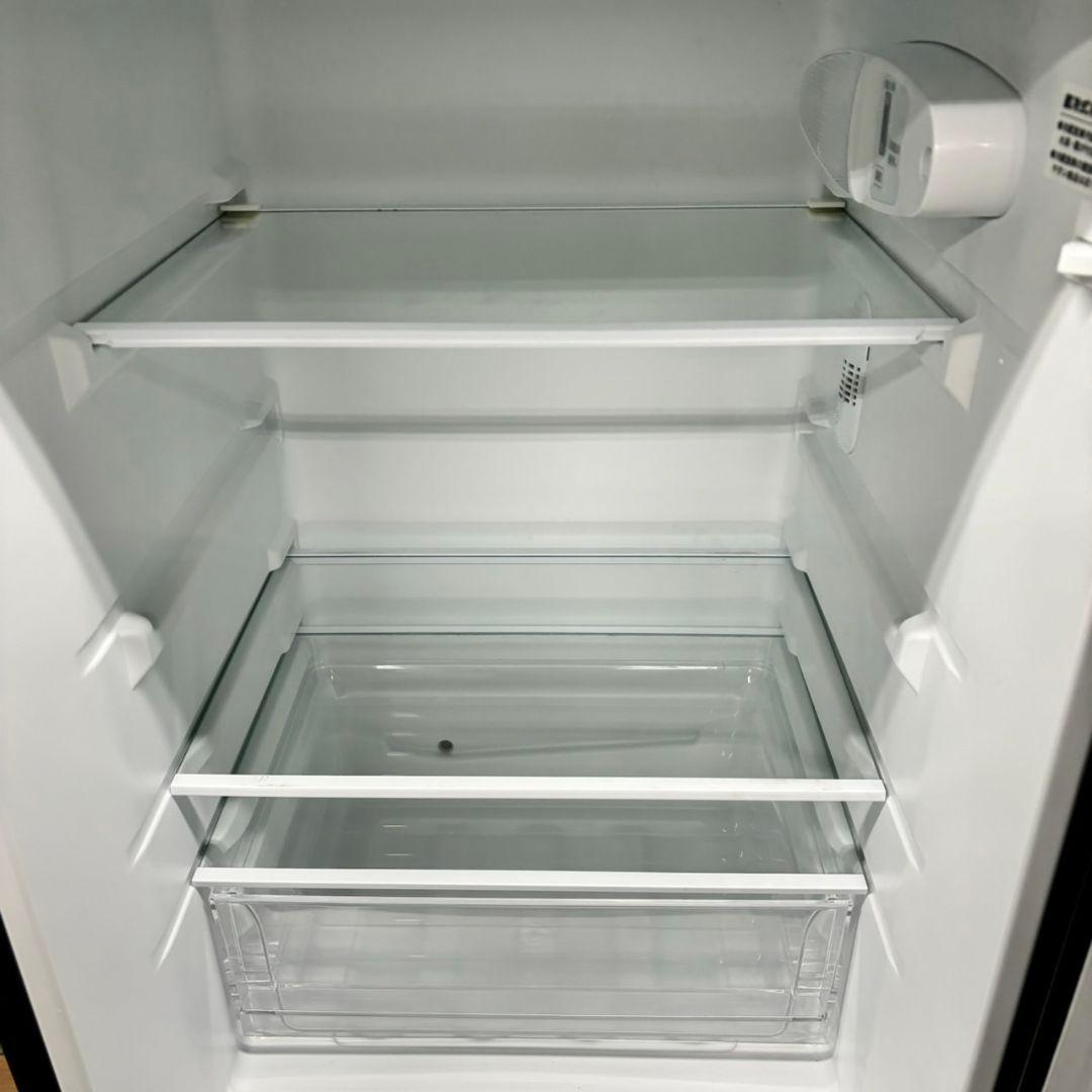 82 冷蔵庫　小型 ブラックカラー　2024年製　一人暮らし　洗濯機も有　大人気