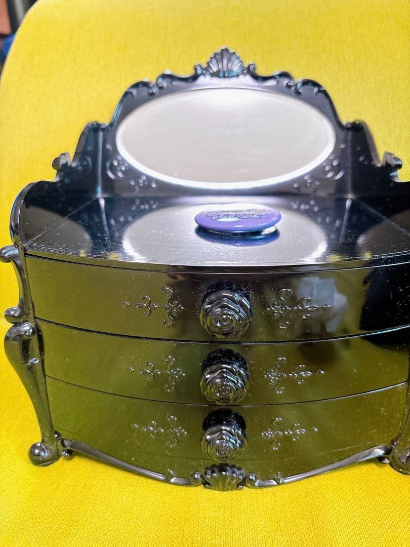 アナスイ非売品ドレッサー　アイカラー付　10周年バッジ付き