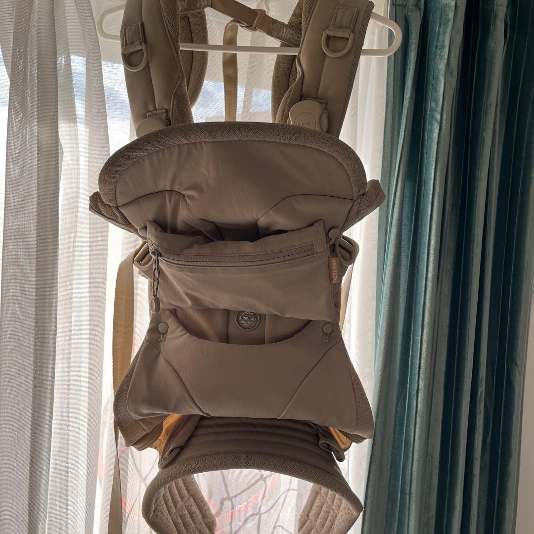 AIRBUGGY 抱っこ紐 ベージュ 収納ポケット付き