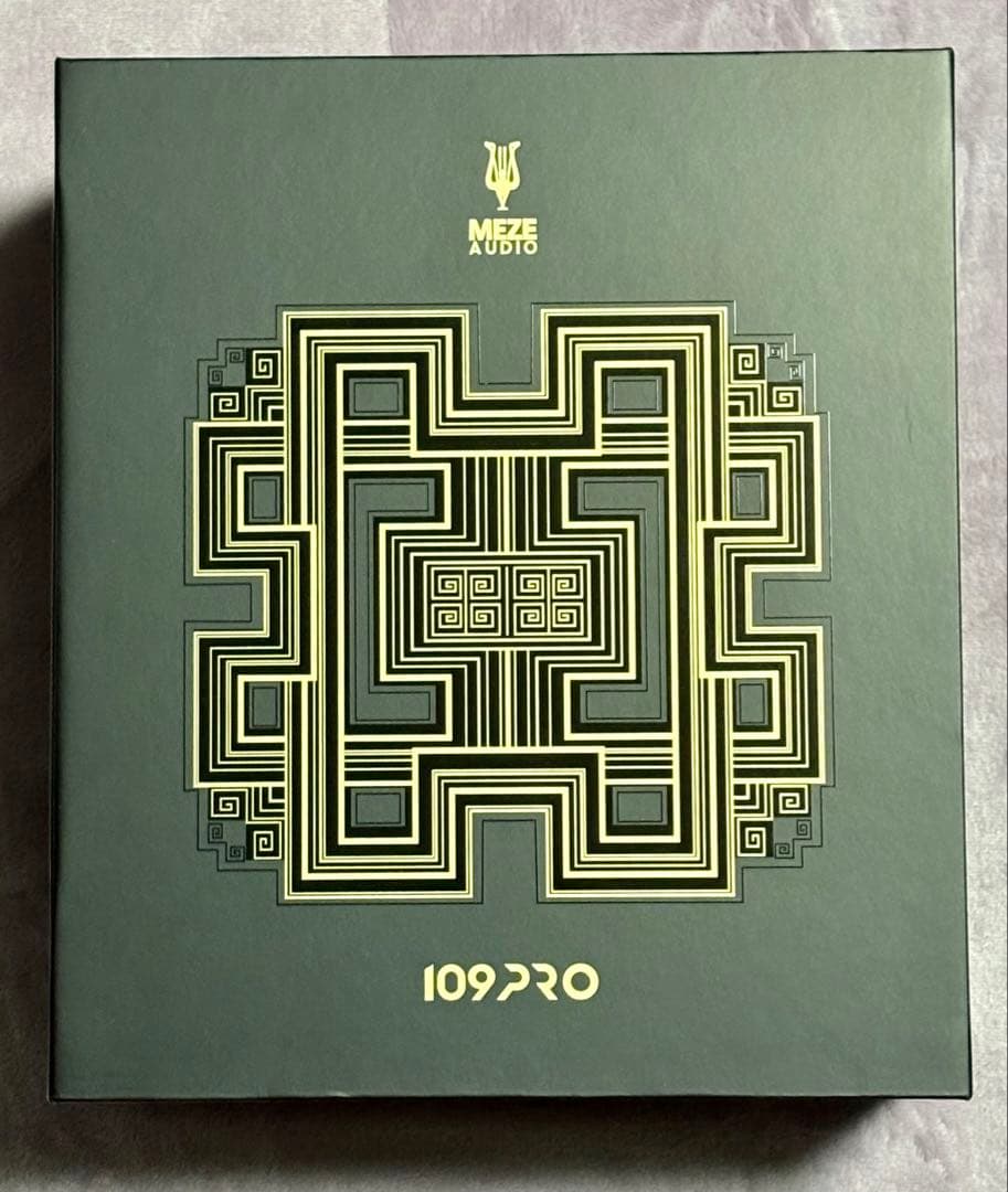 ヘッドホン Meze Audio 109 Pro