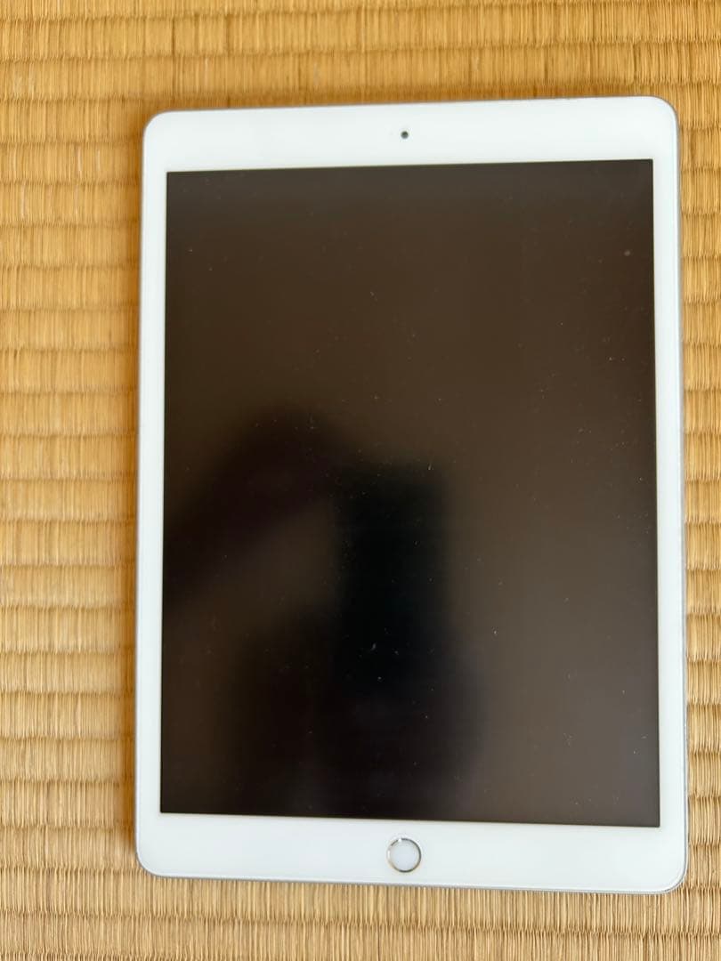 iPad 10.2 第7世代 2019 Wi-Fi 128 GB シルバー