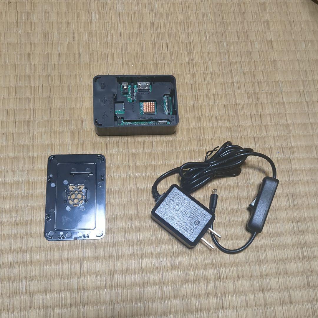 Raspberry Pi 3 Model B+ ケース、コード、メモリカード付き