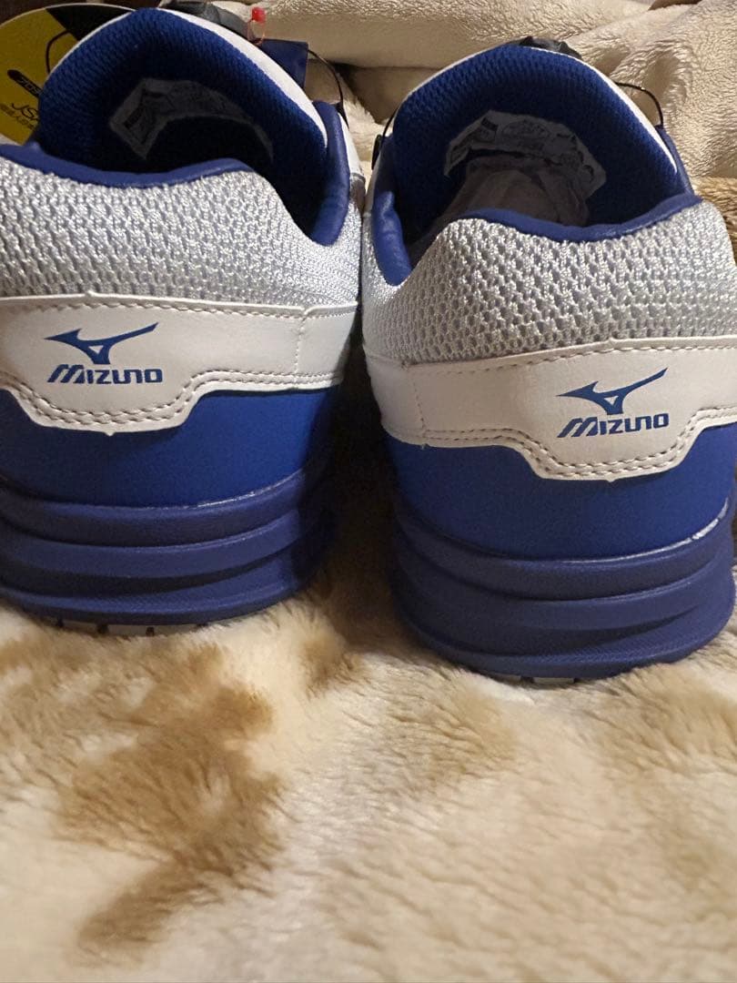 【新品未使用】　Mizuno BOAスポーツシューズ ホワイト/ブルー