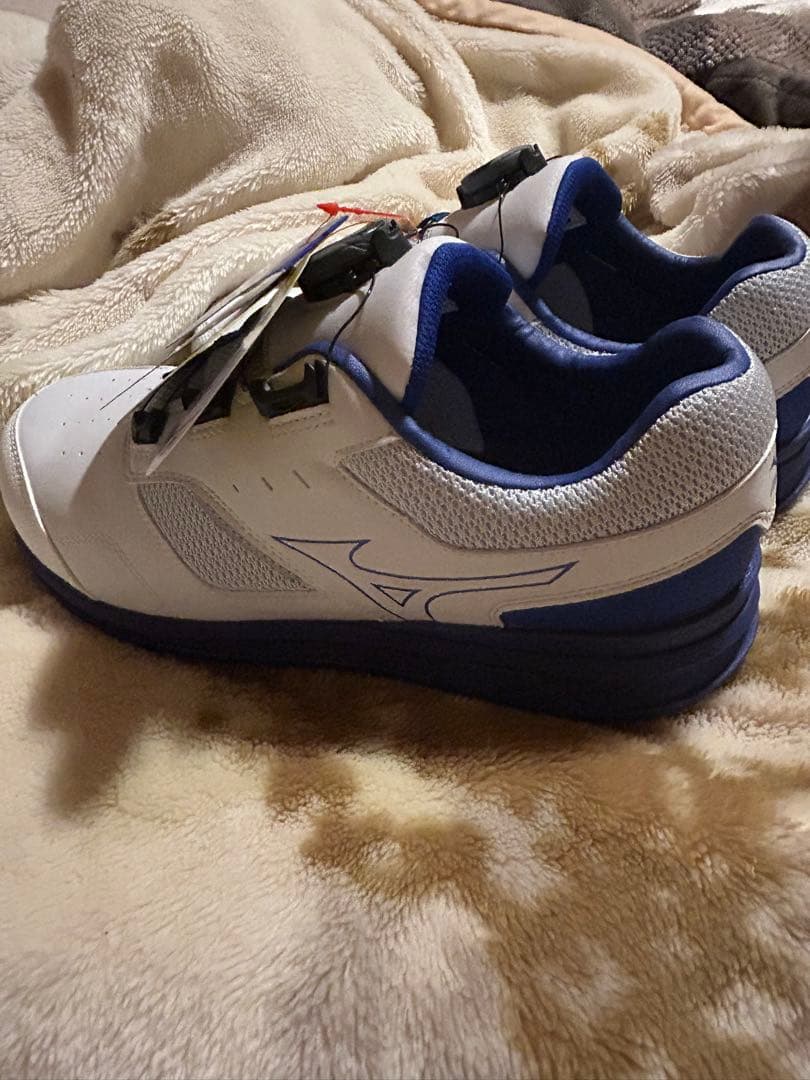 【新品未使用】　Mizuno BOAスポーツシューズ ホワイト/ブルー