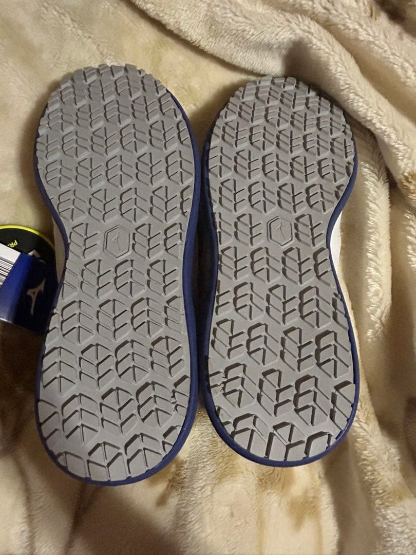 【新品未使用】　Mizuno BOAスポーツシューズ ホワイト/ブルー