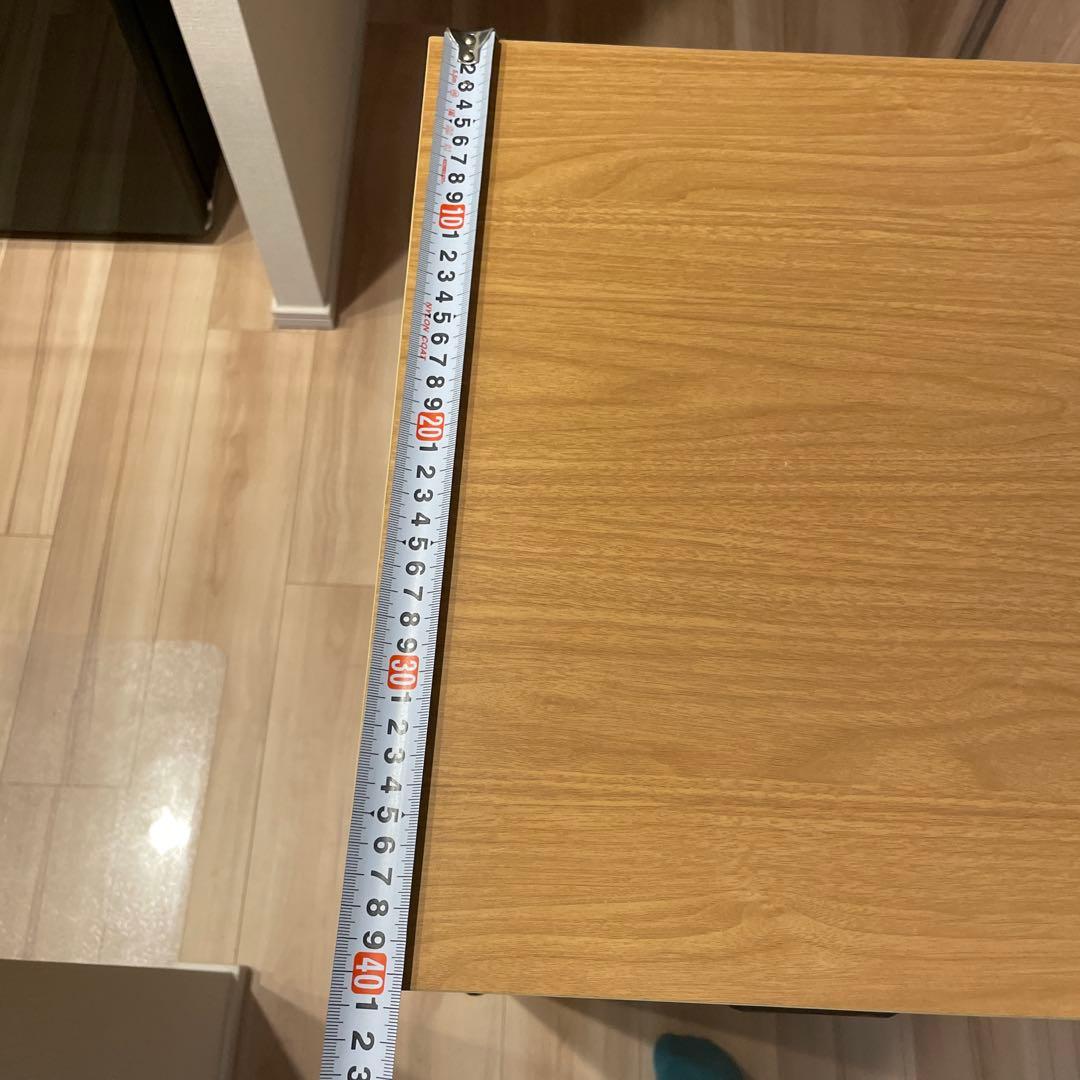 北欧家具　木製食器棚 引き出しとガラス扉付き　たのめる便