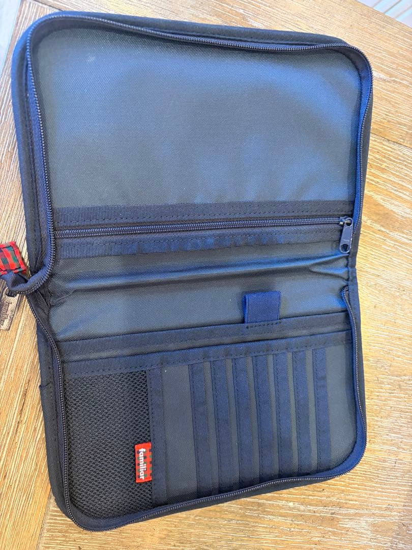 11/15まで　ほぼ未使用　ファミリア　母子手帳ケース　001