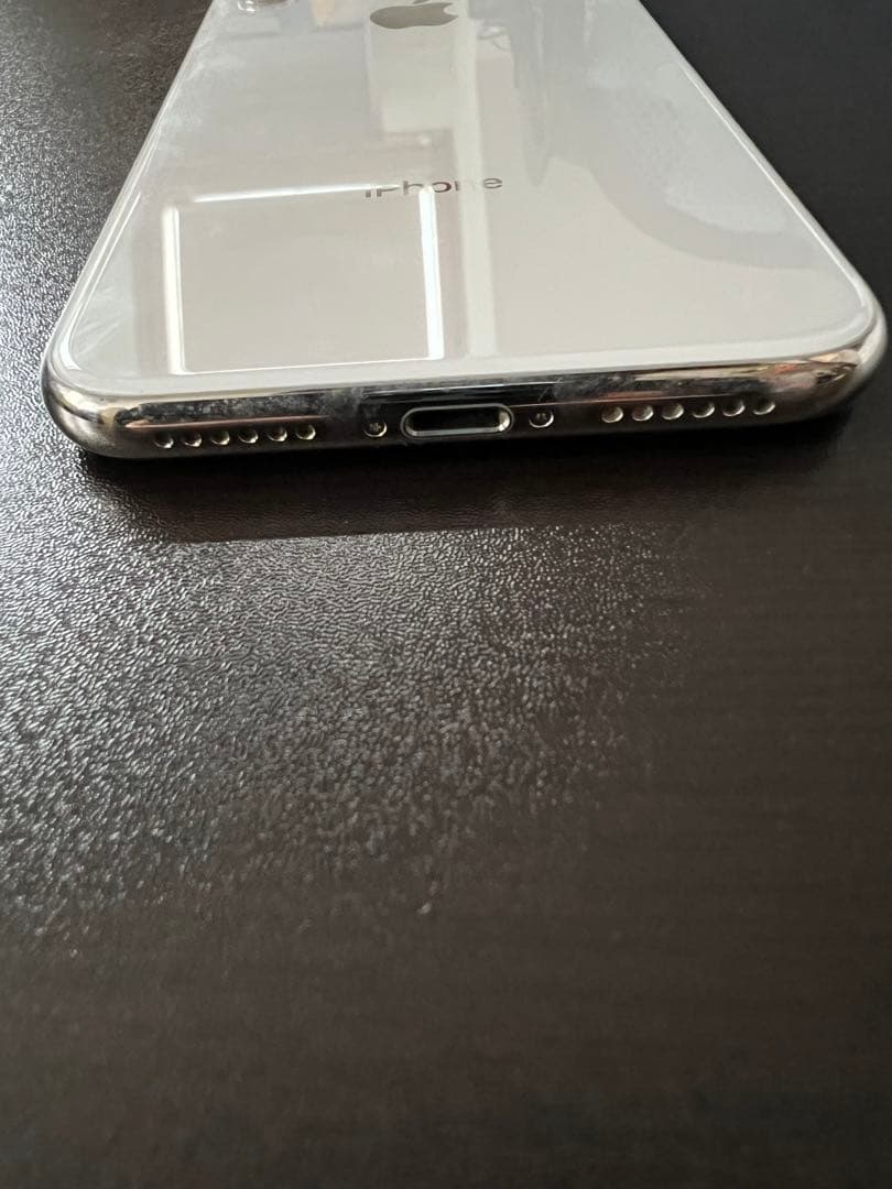 iPhone X 本体 充電器付属