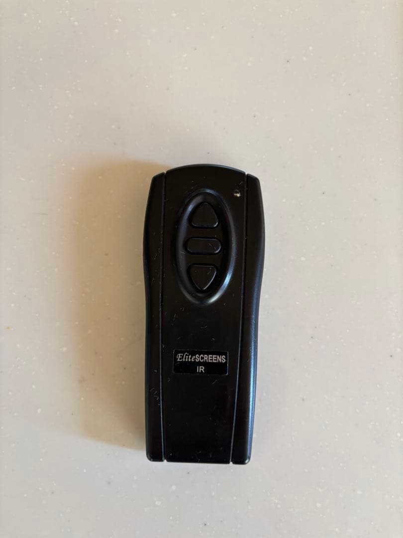 Elite Screens 電動スクリーン　100インチ　宮城県仙台市