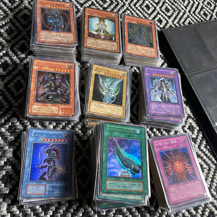 『期間限定』遊戯王カード引退品300枚以上！スーパーレア以上！