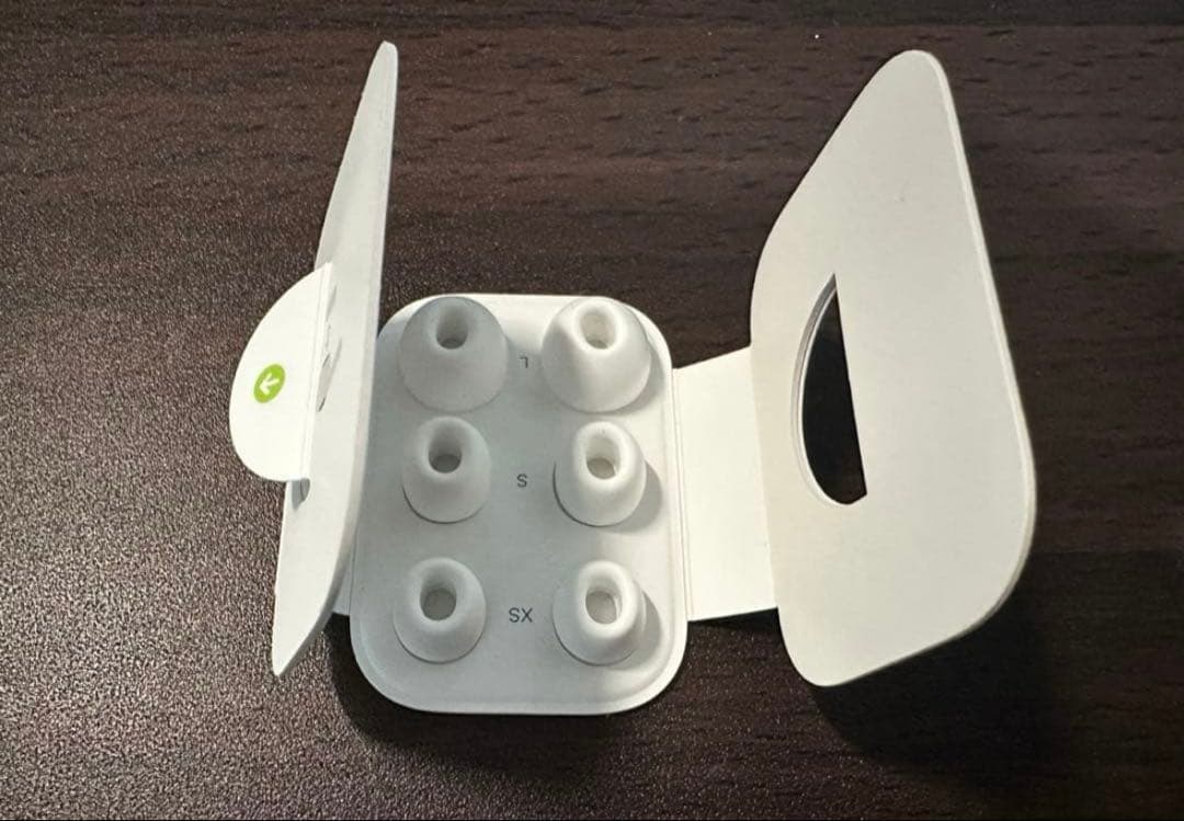 AirPods Pro2 、未使用純正ケーブル付き