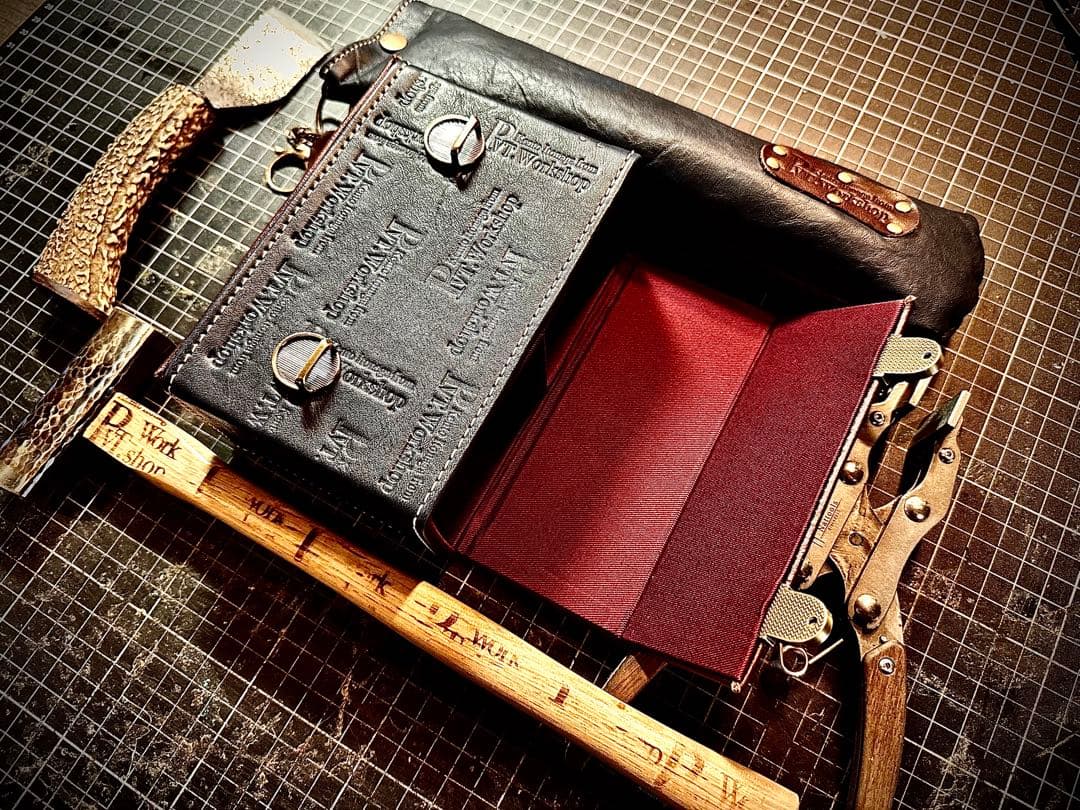 月末決算SALE！Pvt.Workshop 極　本革　デッキケース　ハーフプレマ