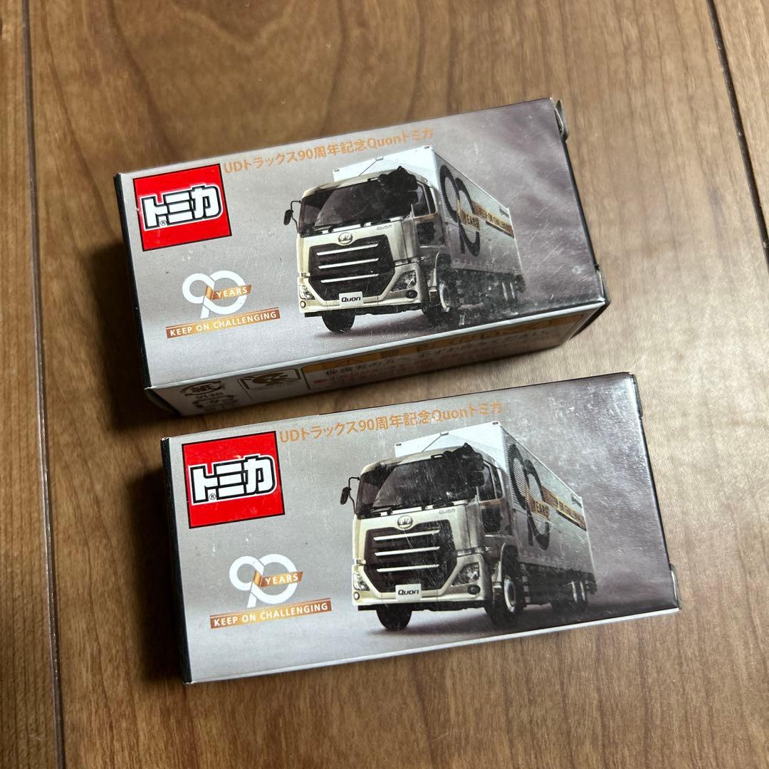 トミカ UDトラックス ★クオン★90周年記念 【新品未開封】非売品★レア物2個