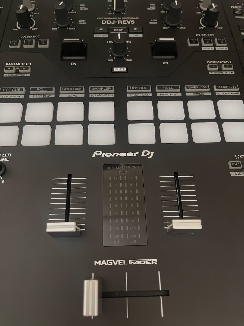 Pioneer DDJ-REV5 DJコントローラー