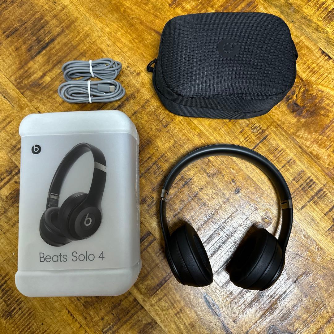 ヘッドホン Beats solo4