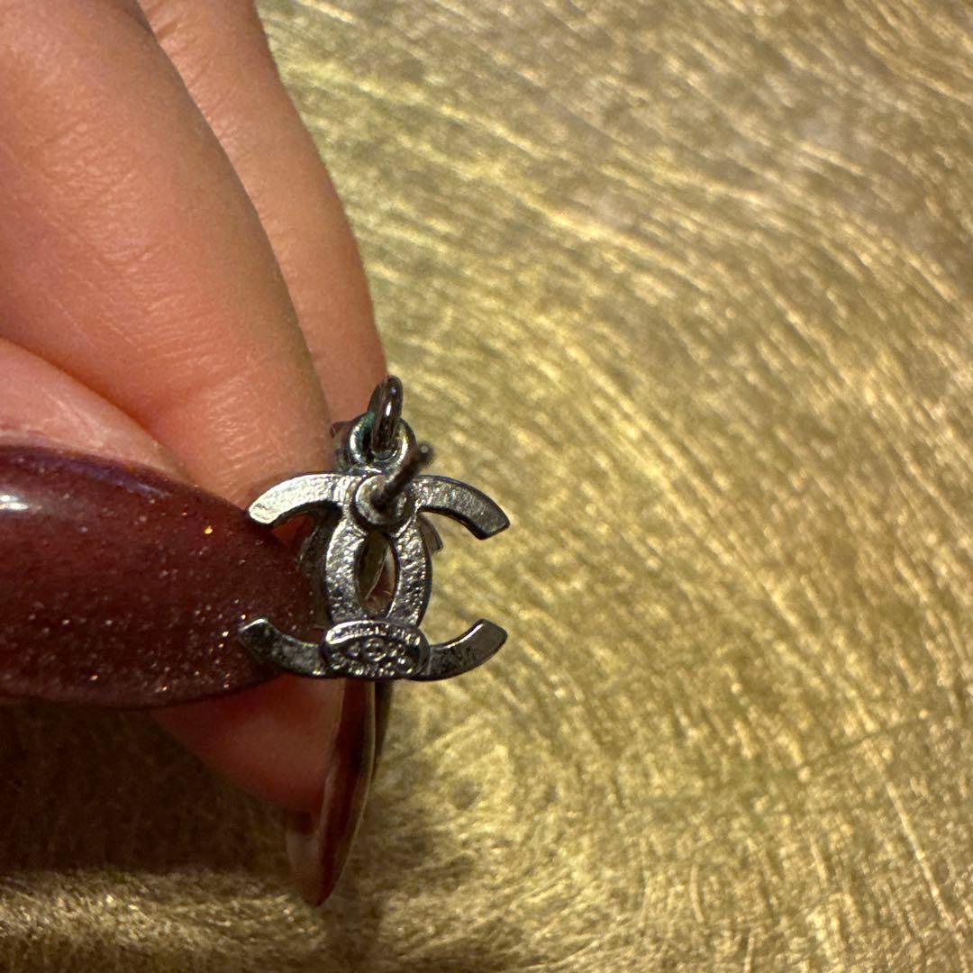 シャネル　CCロゴ ピアス(片耳用) シルバー　ラインストーンつき