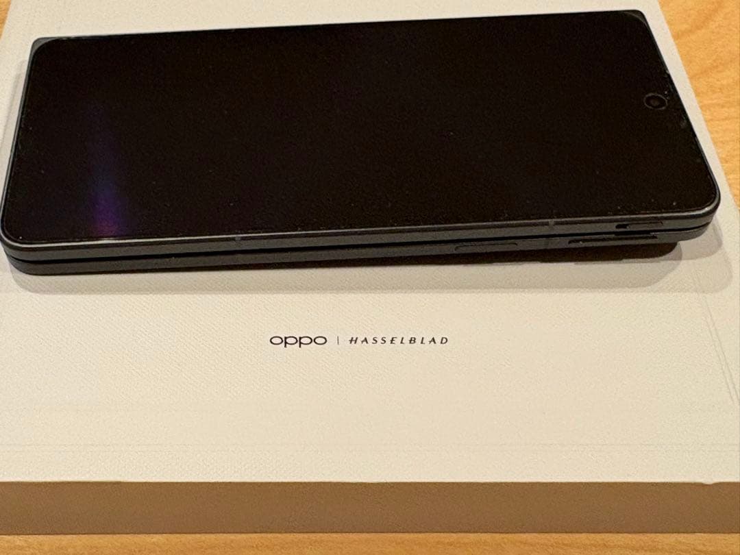 【極美品】OPPO Find N5 16GB+512GB ブラック
