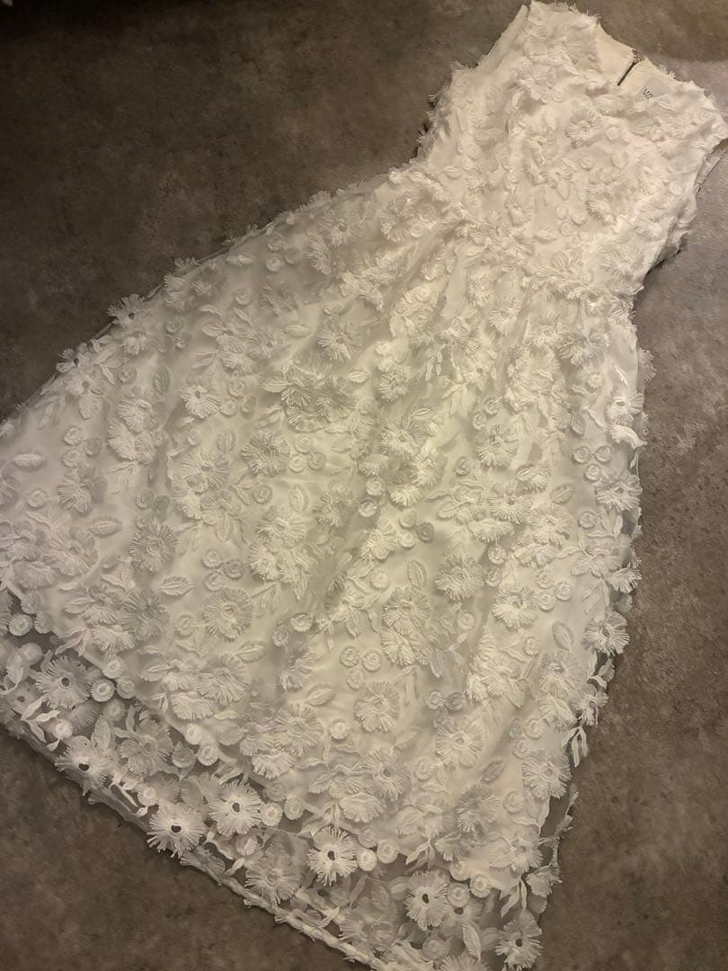 LOULOU WILLOUGHBY 花柄刺繍チュールワンピース　アルアバイル