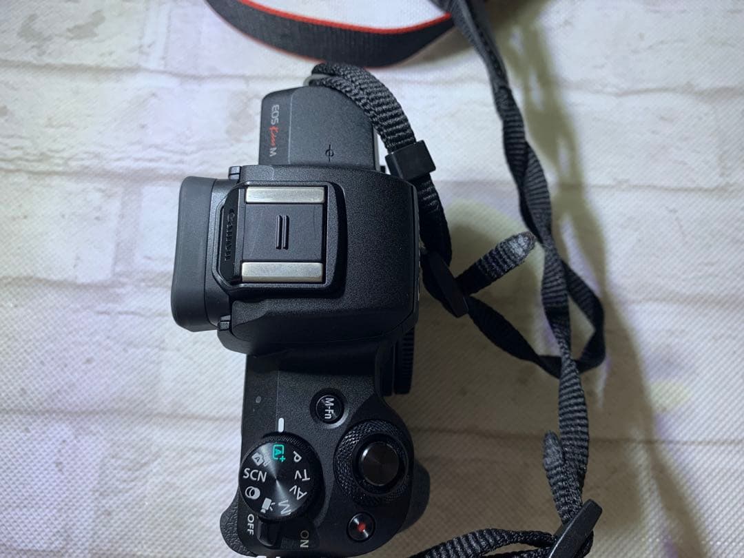 EOSKissMブラック　ダブルレンズ　EF-M15-45mm EF–M22mm