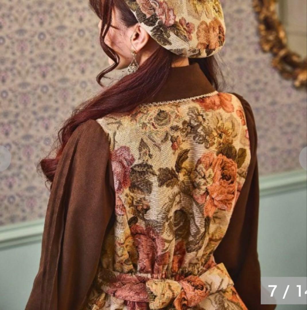 【超希少・完売品】新品未使用くる実 長袖ゴブラン膝丈ワンピース ベージュ 6L