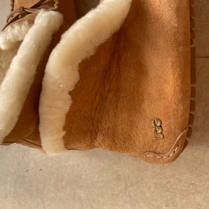 UGG モカシン ダコタ　靴