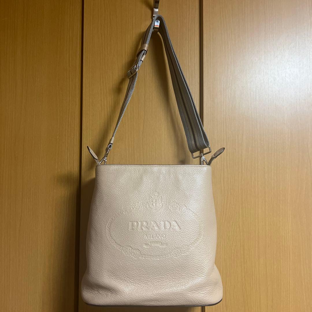 PRADAレザーショルダーバックプラダ美品SALE