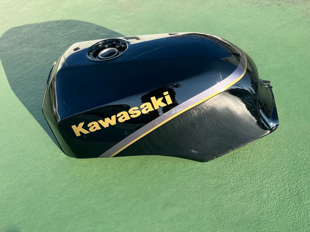 gpz900r Kawasaki 燃料タンク 黒
