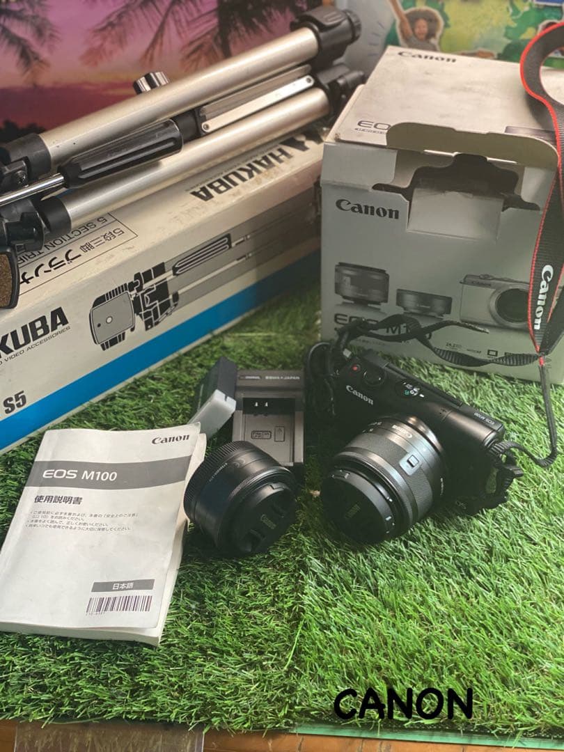 美*咲様 未使用！超美品！ Canon EOS M100 EF-M15と単焦点広