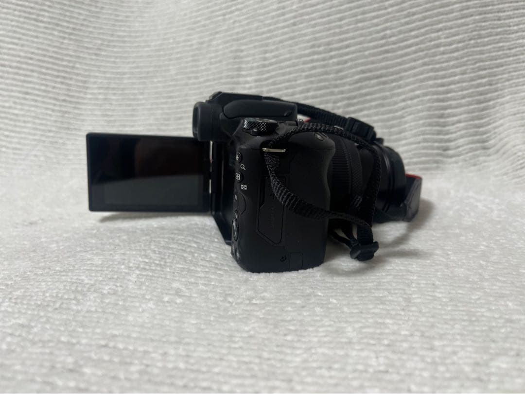 Canon ミラーレス一眼カメラ EOS R50 (ブラック)