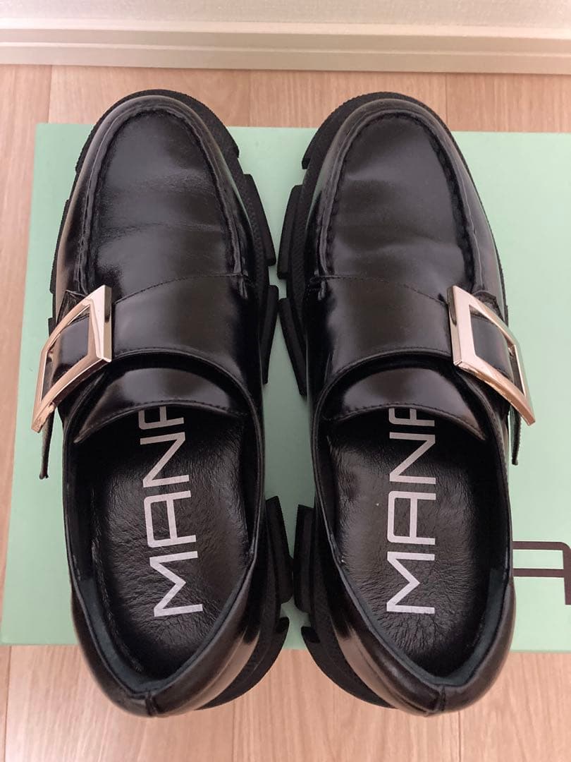 ねえさん　美品 MANA ビッグベルト・ボリュームソールシューズ