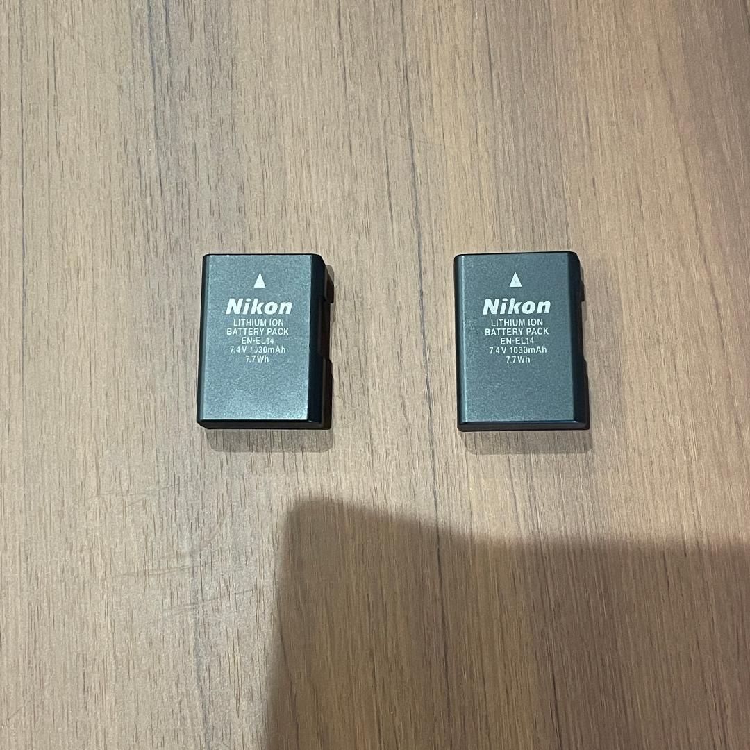 NIKON D5100 16-85mmズームレンズ 保護レンズ予備バッテリー付き