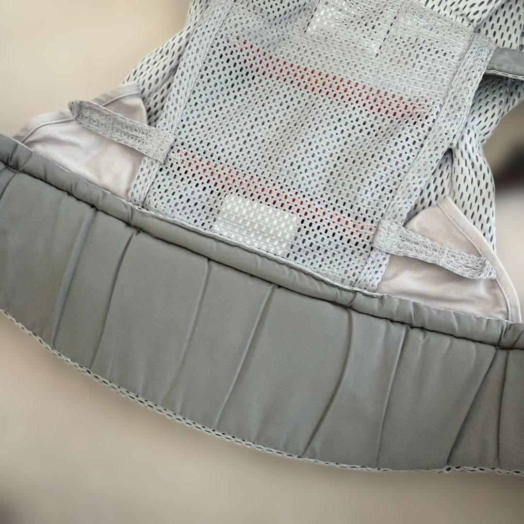 【み】ベビービョルン　ハーモニー　抱っこ紐　シルバー