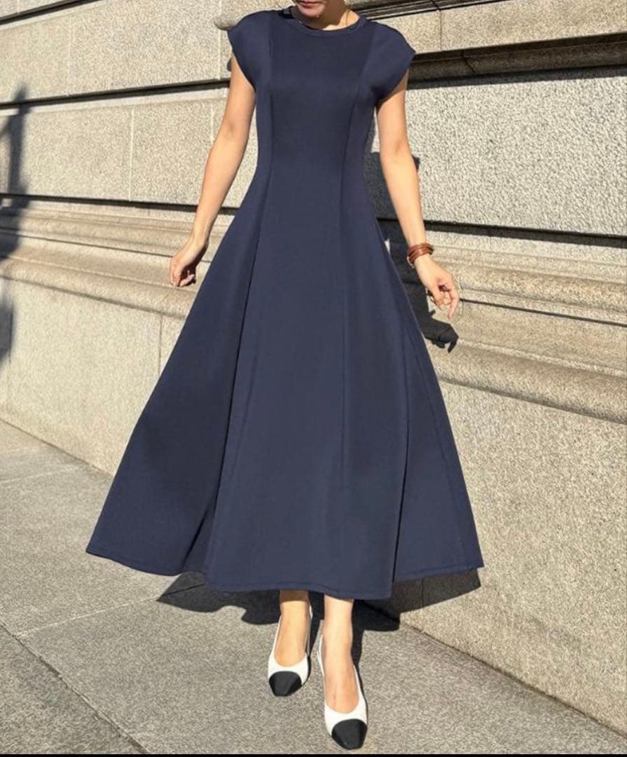 完売✨JENNE フレンチ美シルエットとろみワンピース ネイビーM