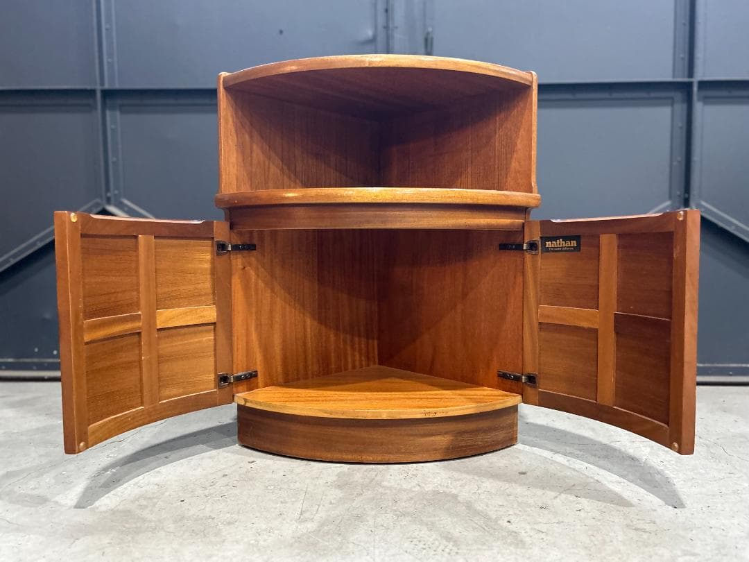 英国ヴィンテージ｜ネイサン / nathan｜コーナーキャビネット　サイドボード